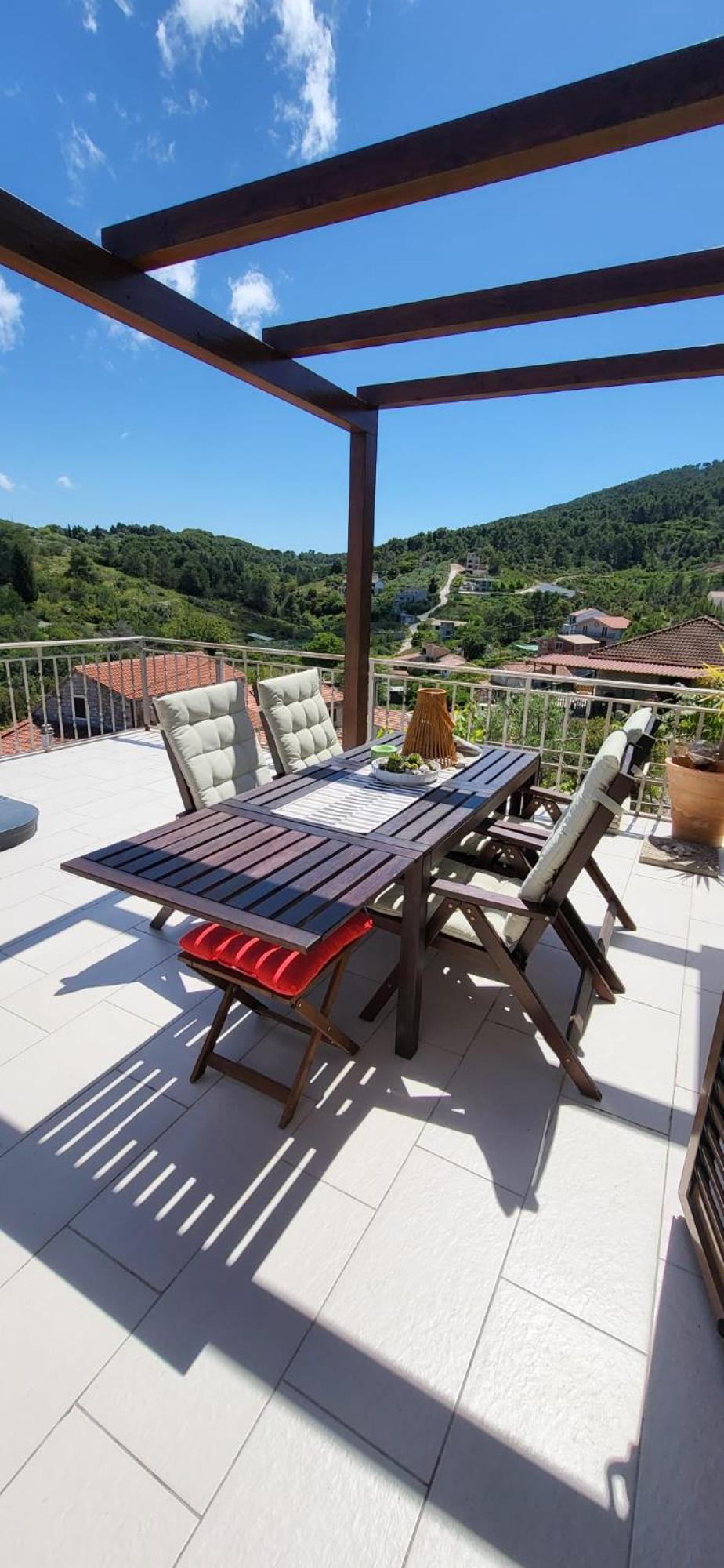 New Apartment With Panoramic View Stomorska Exterior photo