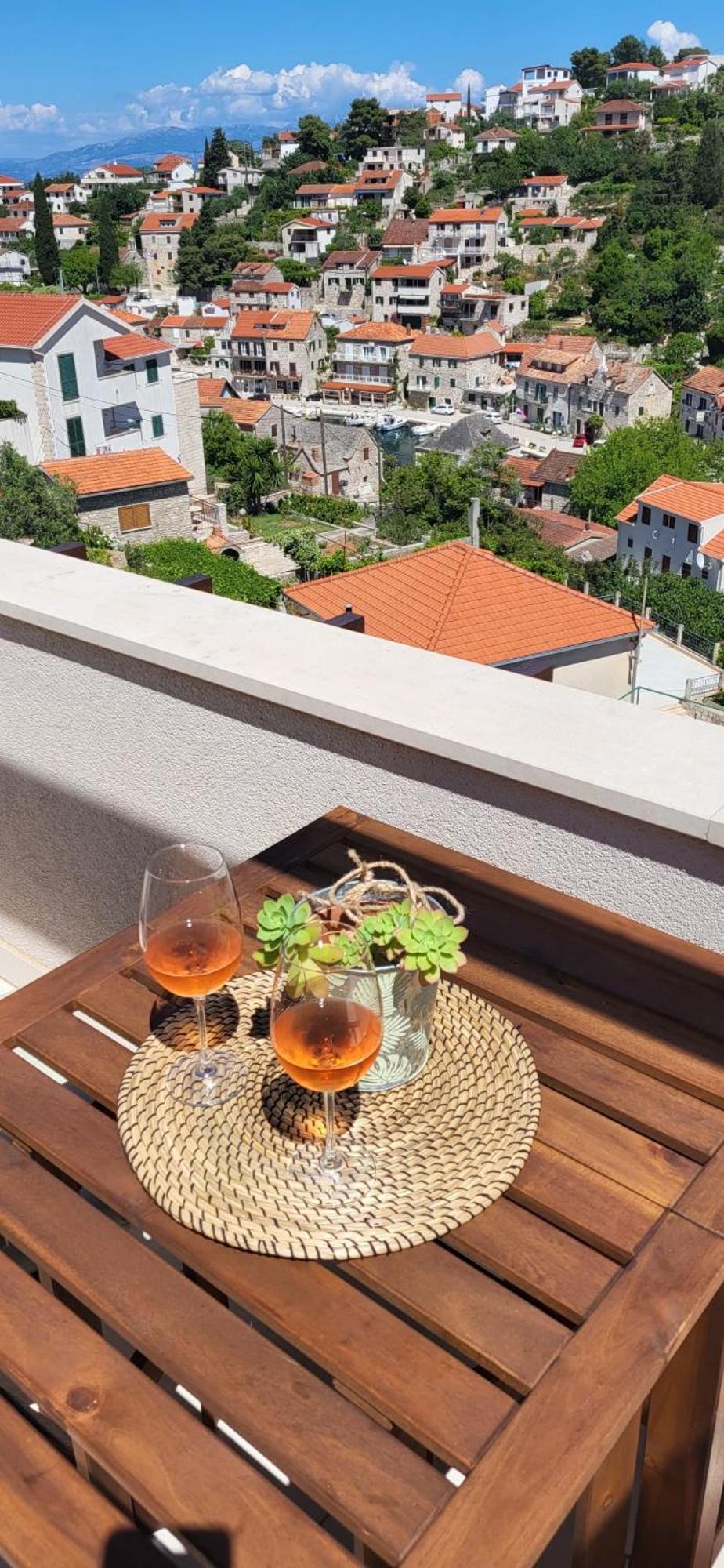 New Apartment With Panoramic View Stomorska Exterior photo